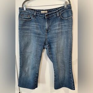 Levi's Classic Blue Straight Leg Cropped Women's Jeans